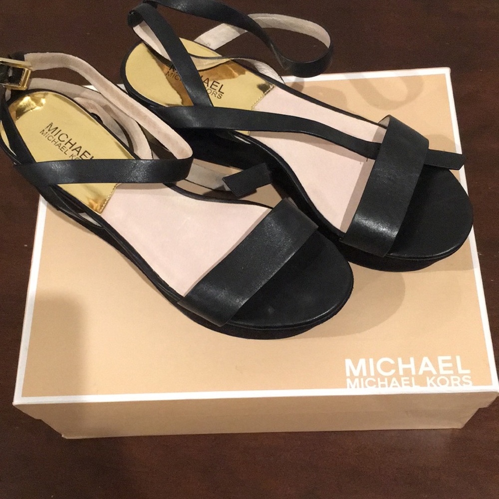 Black Michael Kors sandals size 9 1/2